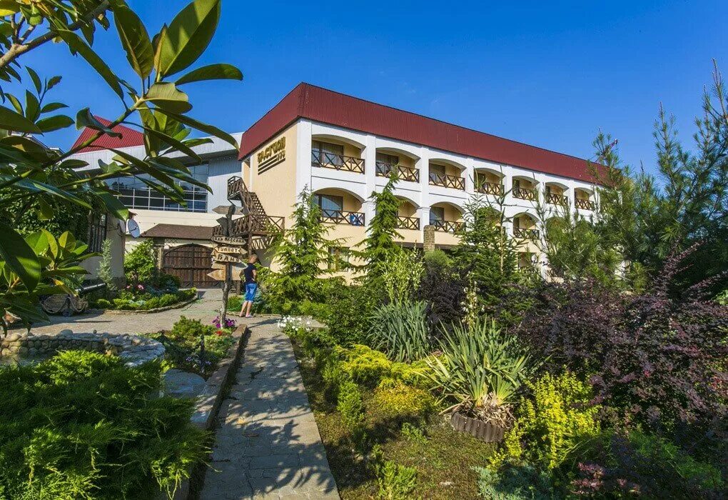 Отель бастион судак. Бастион крым судак. Отель бастион крым. Ушакова, 3, судак. Отель бастион крым.