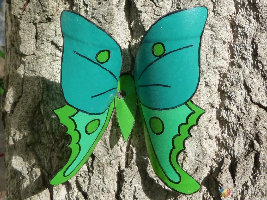 Бабочка из пластиковой бутылки своими руками. Баблдэк из пластиковых бутылок. Бабочка из пластмассовой бутылки. Бабочка из пластиковой бутылки своими руками. Баблдэк из пластиковых бутылок.