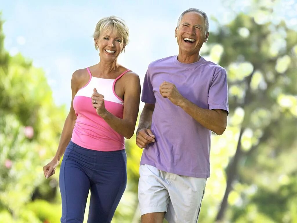Фитнес после 50. Физическая активность женщины в 45. Спорт против стресса. Мужчина и женщина после 50 лет.