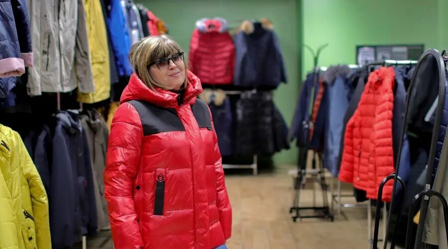 Магазин курток. Магазин курток. Континент омск верхняя одежда. Магазин планета куртки женские. Магазин курток барнаул.