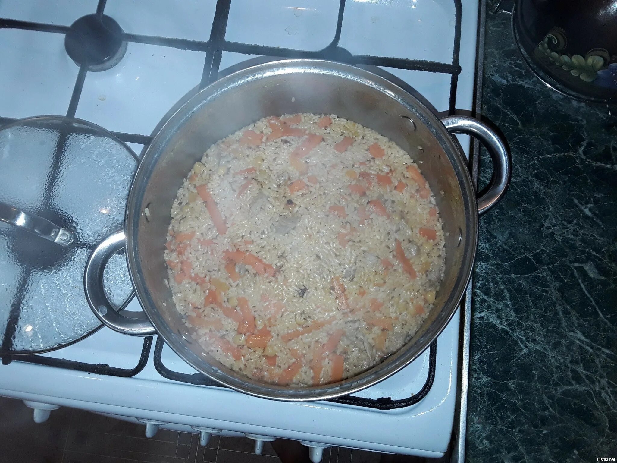 Растопленный воск. Кипящая водяная баня. Можно кашу рисовую разогревать в микроволновке. Водяная баня для крема. Как сварить пшенную кашу в пакетиках в мультиварке.
