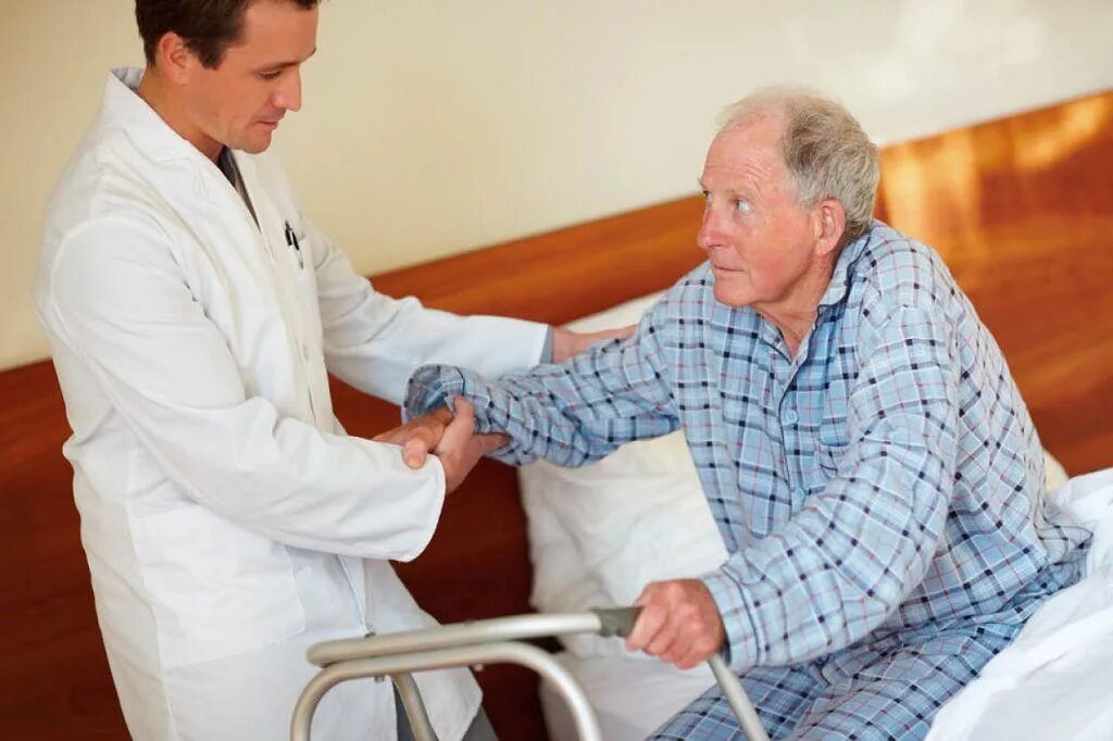 Отделение для больных с онмк. Инсульт. Пациент с инсультом. Инсульт картинки. Пациенты онмк.