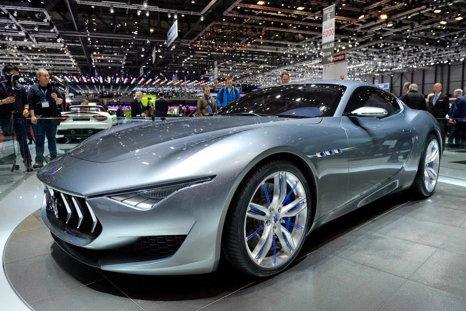Brand new cars. Мазерати Альфьери. Мазерати Альфьери 2019. Спорткар 2017 Maserati Alfieri. Maserati Alfieri 2017 салон.
