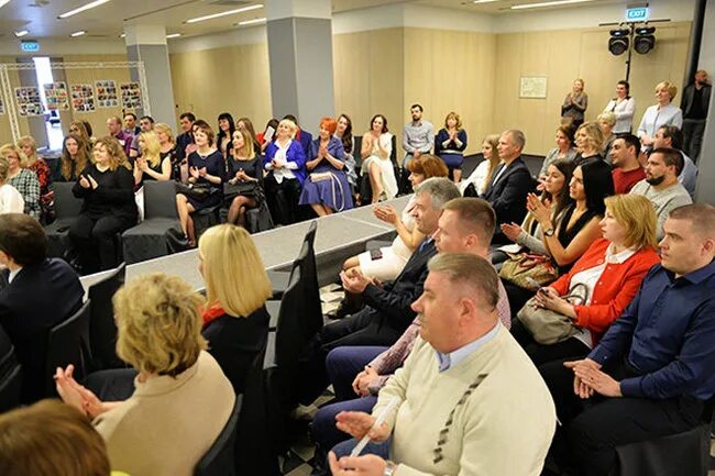 Форум предпринимателей. Союз промышленников и предпринимателей –на защите бизнеса региона. Встреча юрова с предпринимателями. Новостные картинки. Роман давидович мурманск евророс.