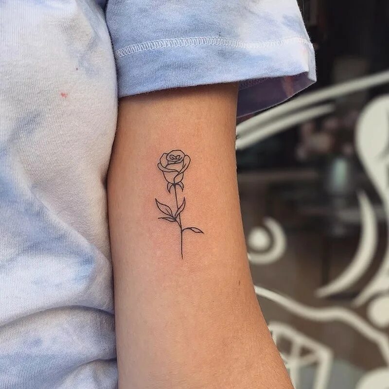 Тату для девушек 2024. Тату для девушек. Красивые татуировки для девушек. Тату цветы на плече. Необычные тату.