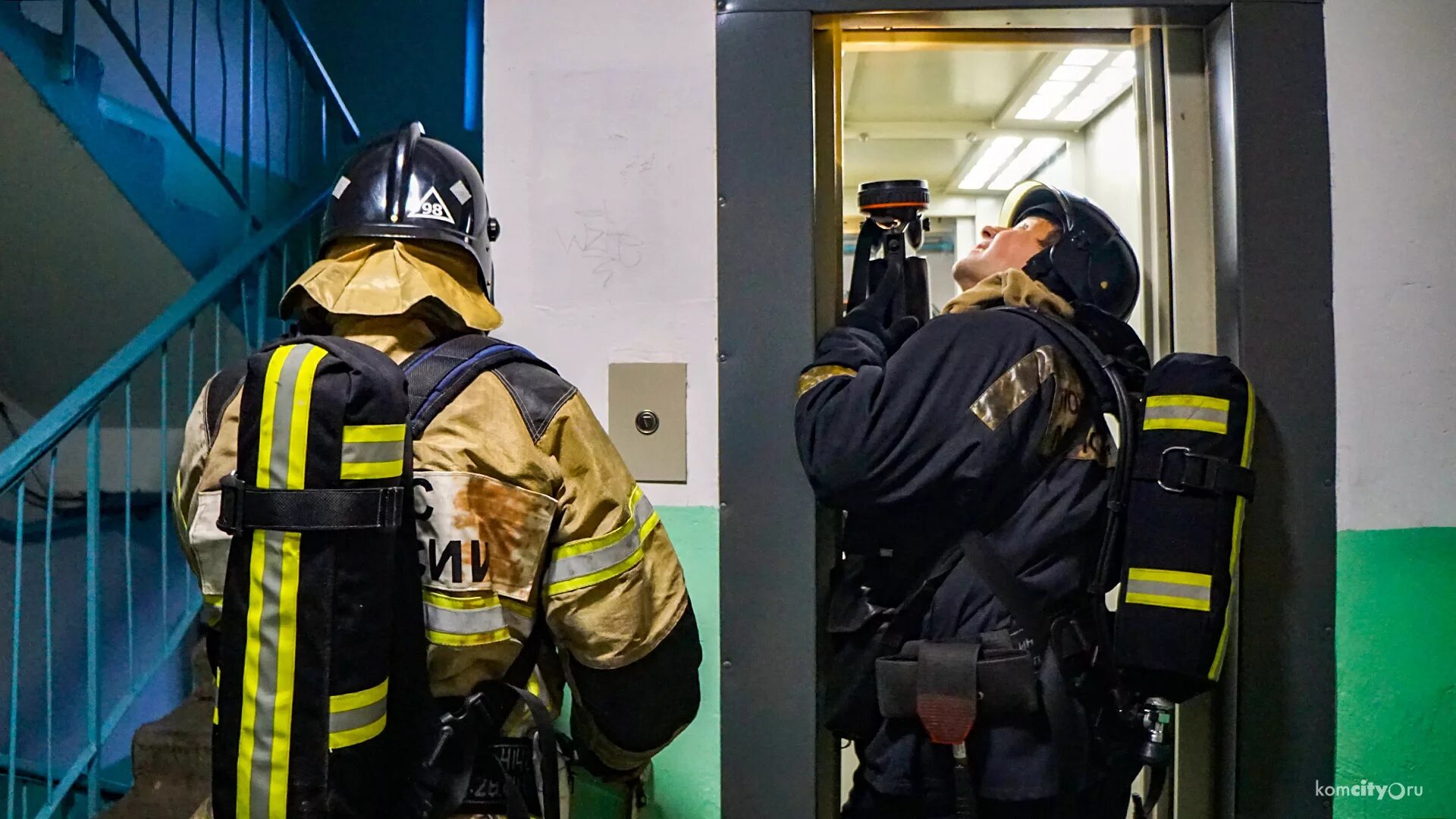 грузовой лифт могилевлифтмаш. требования к лифтам для перевозки пожарных подразделений. противопожарный лифт. пожарный лифт. пожар в шахте лифта.