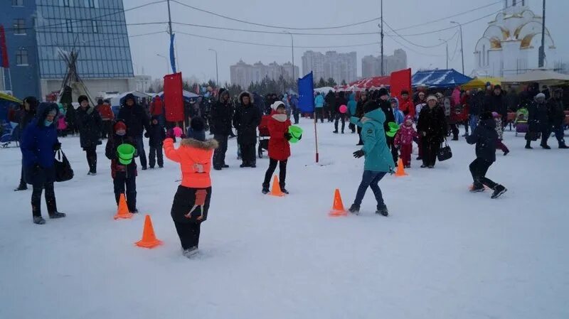 Масленичные эстафеты. Эстафеты на Масленицу в детском саду. Спортивные эстафеты на Масленицу. Эстафеты на масленицу на улице для детей