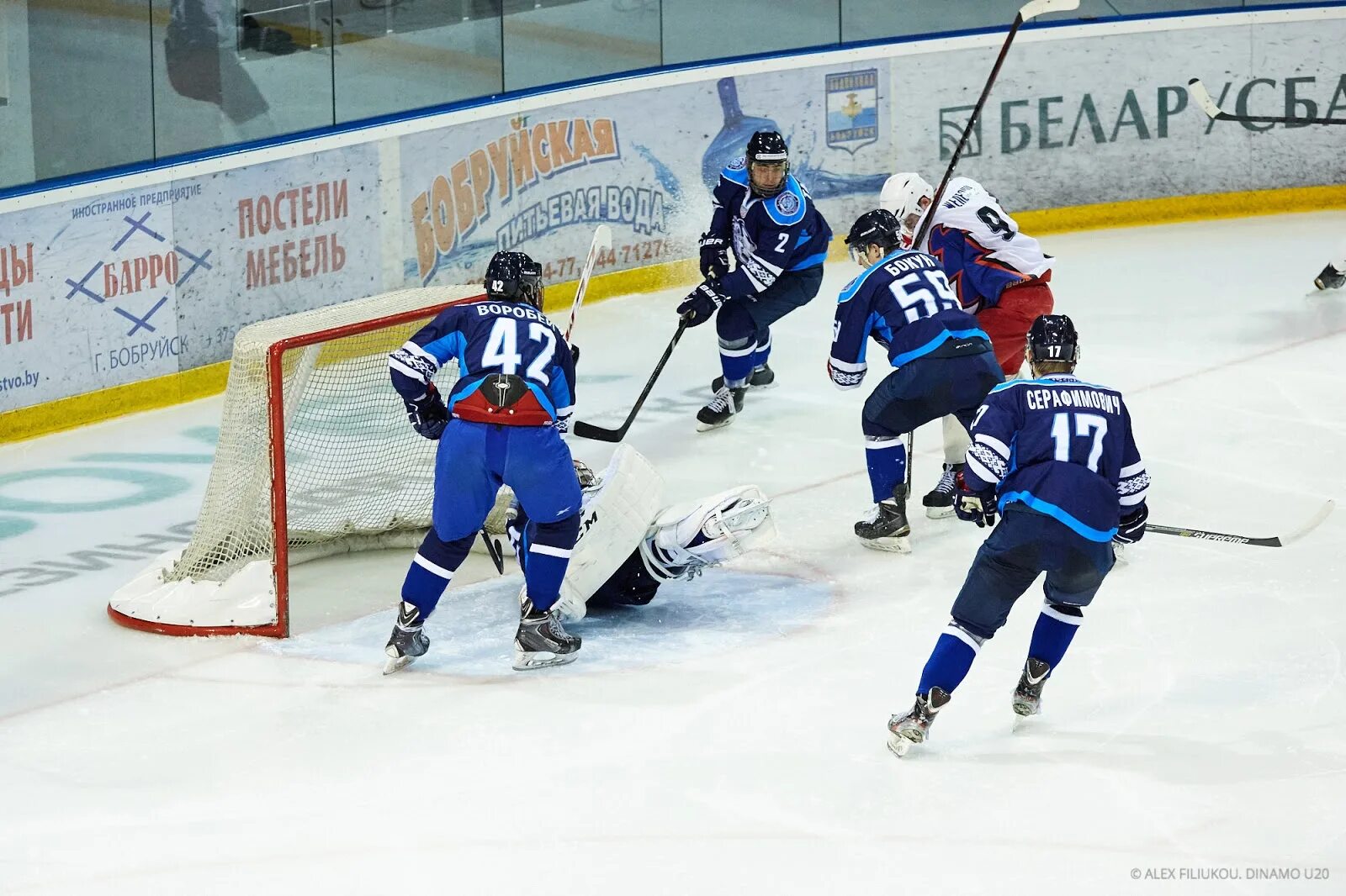 Брест хоккей 2002. Хоккейная команда брест. Хоккейная команда брест михаил волошин. Хк брест история. Обложка хк брест.