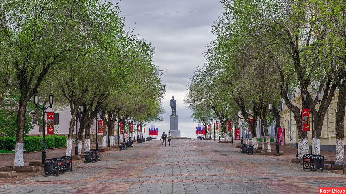 Улицы оренбурга названные. Советская Оренбург. Город Оренбург улица Советская. Советская улица г Оренбург. Оренбург улица Советская улица.