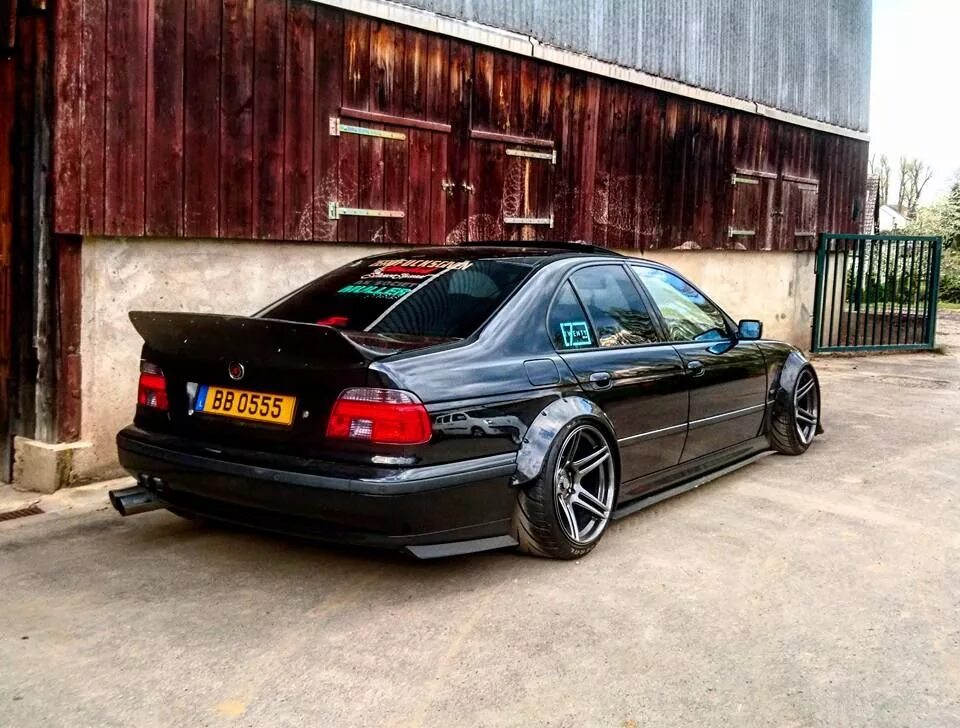 Бмв е38 е39. Bmw e39 tuning. bmw e39 black tuning. тюнингованный бмв е39. bmw e39 ducktail.