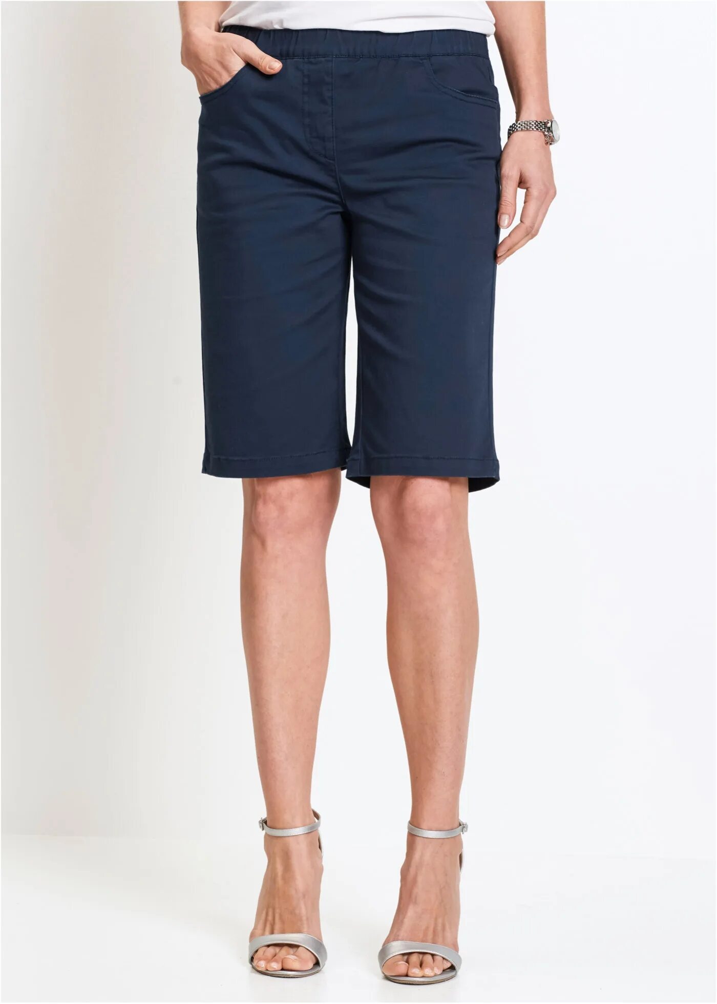 Что такое бермуды. Что такое бермуды. Джинсовые шорты бермуды 2023. Что такое бермуды. Шорты бермуды женские карго.