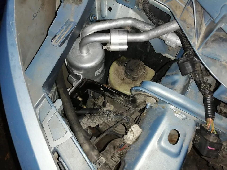 Фильтр кондиционера форд фокус. Фильтр салонный угольный ford 1354953. Дренаж кондиционера форд фокус 2. Фильтр кондиционера ford focus 2. Фильтр кондиционера форд фокус.