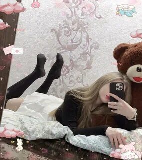 Не успела выйти из душа, а уже снова захотелось себя потрогать. 🙈. 