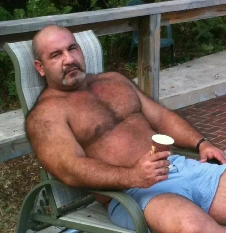 Daddy cock video. Daddy cock video. Гуннар дэдди. Muscle bears in speedo. Дэдди беар.