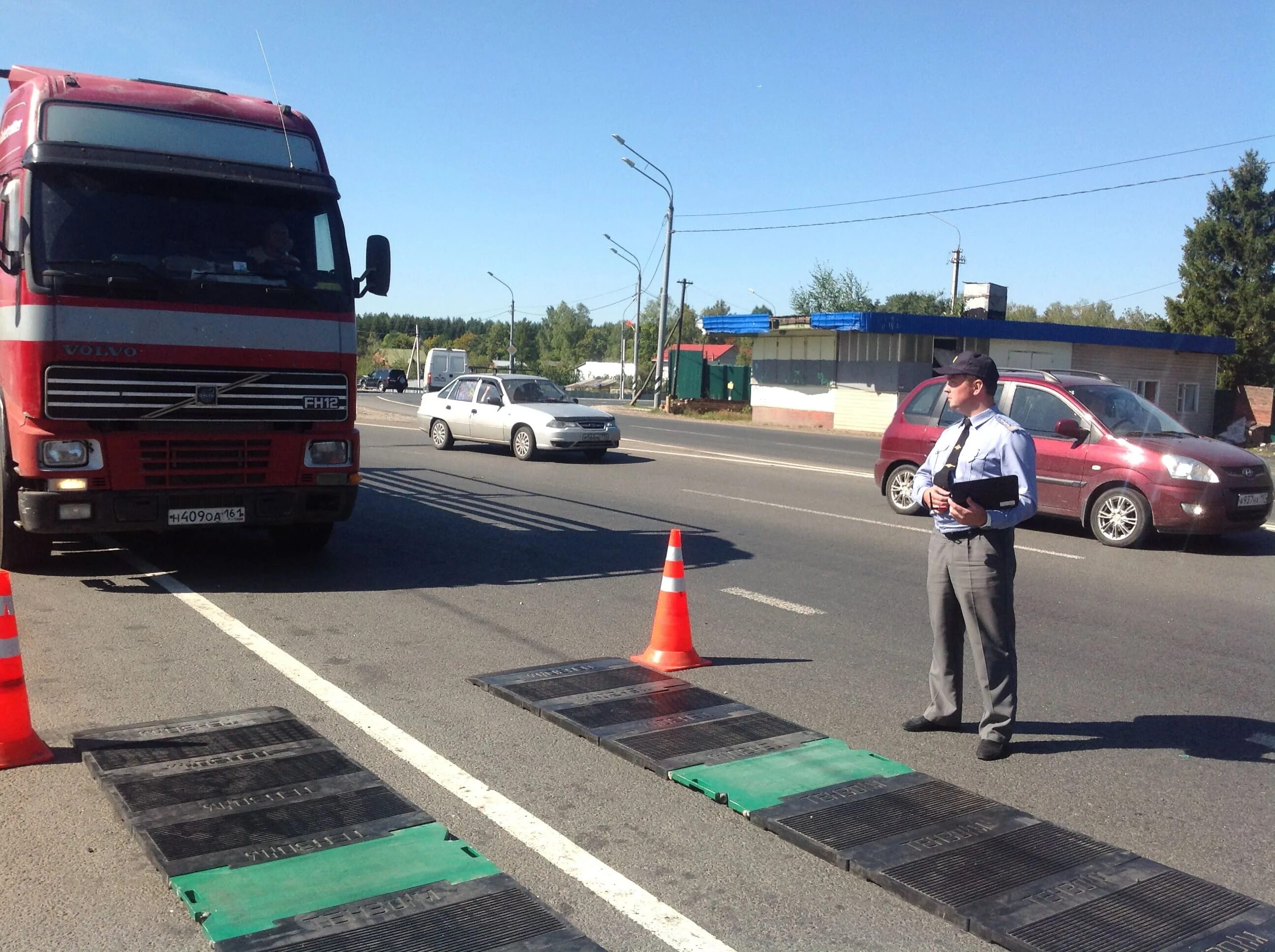 Автоматический пост весогабаритного контроля. Пункт весового и габаритного контроля. Дорожный весовой контроль. Пункт транспортного контроля. Проверка весогабаритного контроля