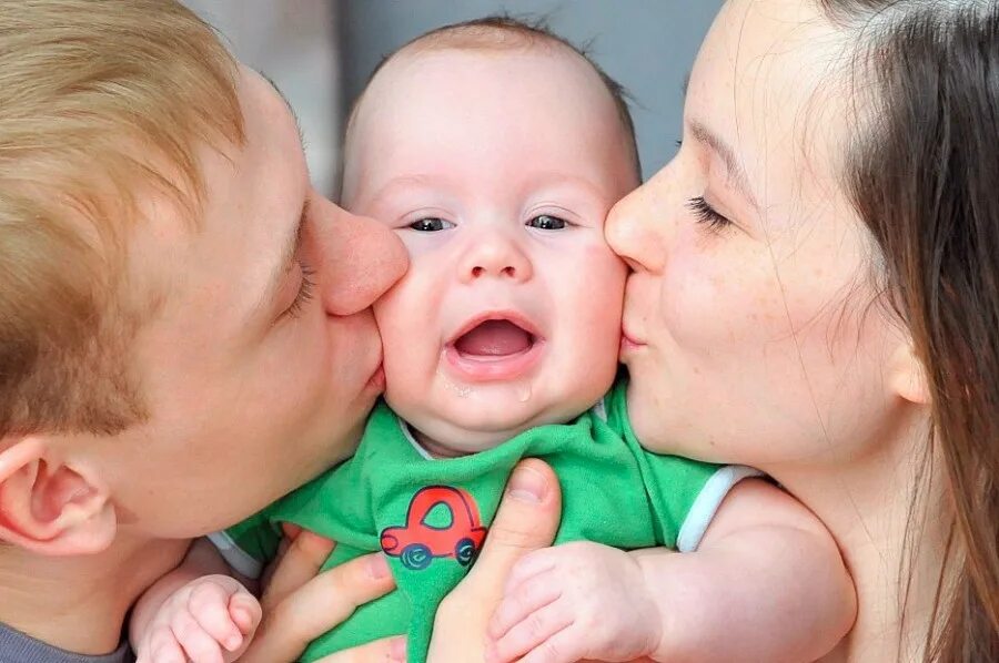 Дети любви слушать. Языки любви для детей. языки любви картинка для детей. картинки любовь к детям безгранична. связи язык дети.