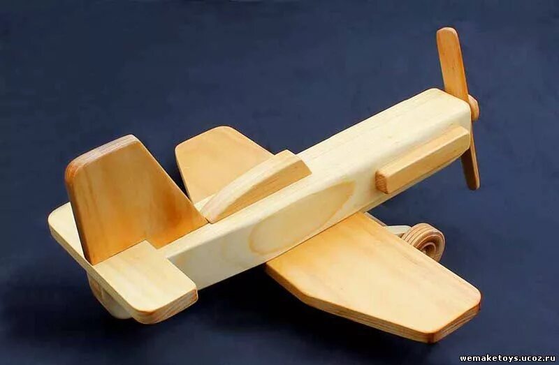 Проект по технологии из дерева 7 класс. Изделия из дерева для детей. Самолет из дерева. Самолёт игрушка из дерева. Самолет для детей из дерева.