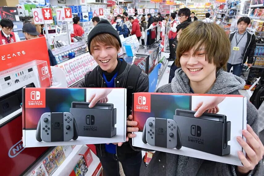 Switch платформа. Nintendo switch комплектация. нинтендо свитч последняя. nintendo switch коробка. nintendo switch коробка японская.