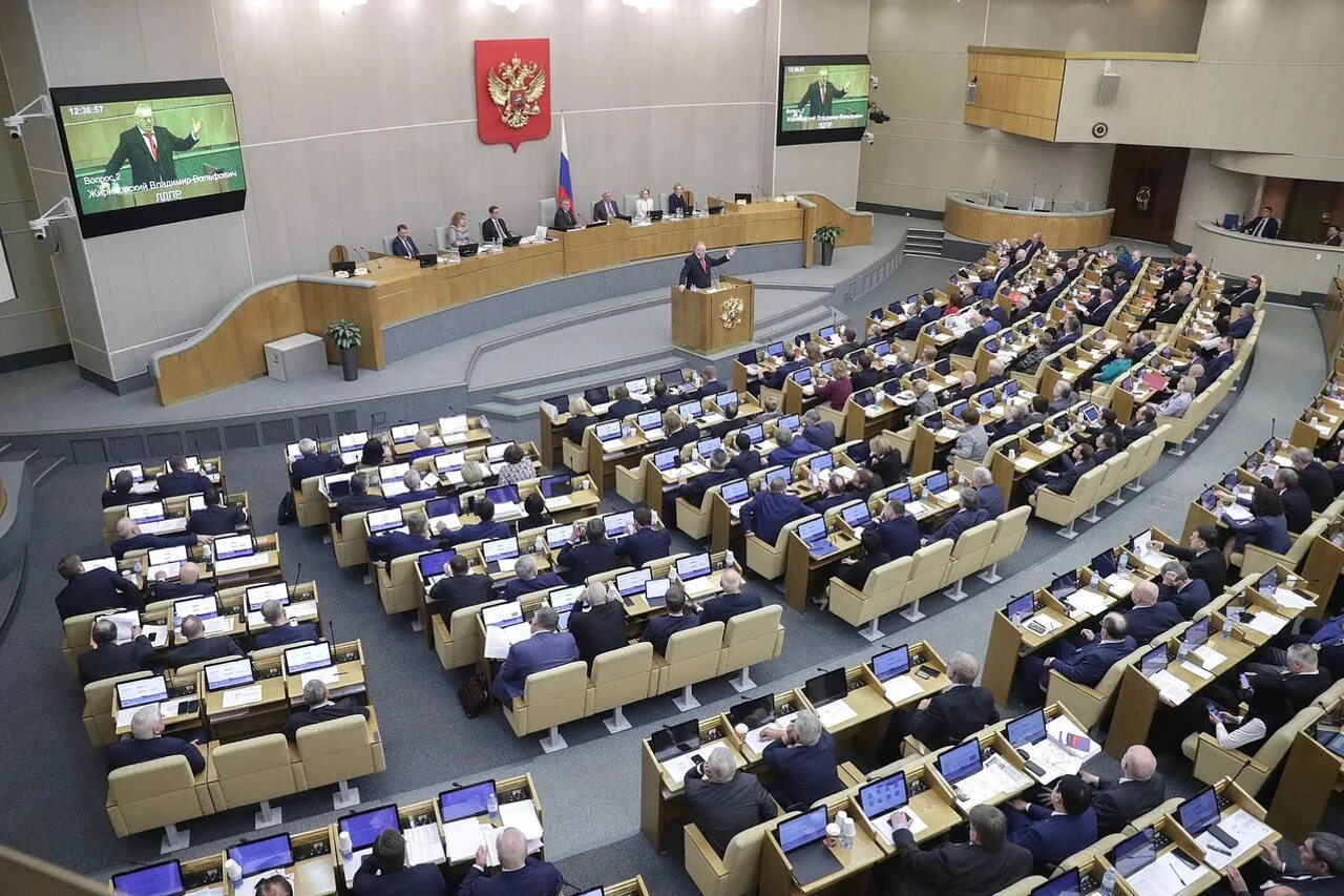 депутатом госдумы может быть избран гражданин рф достигший. кто может стать депутатом госдумы. конституция депутаты. конституция депутаты. согласно нашей конституции депутатом государственной думы может.