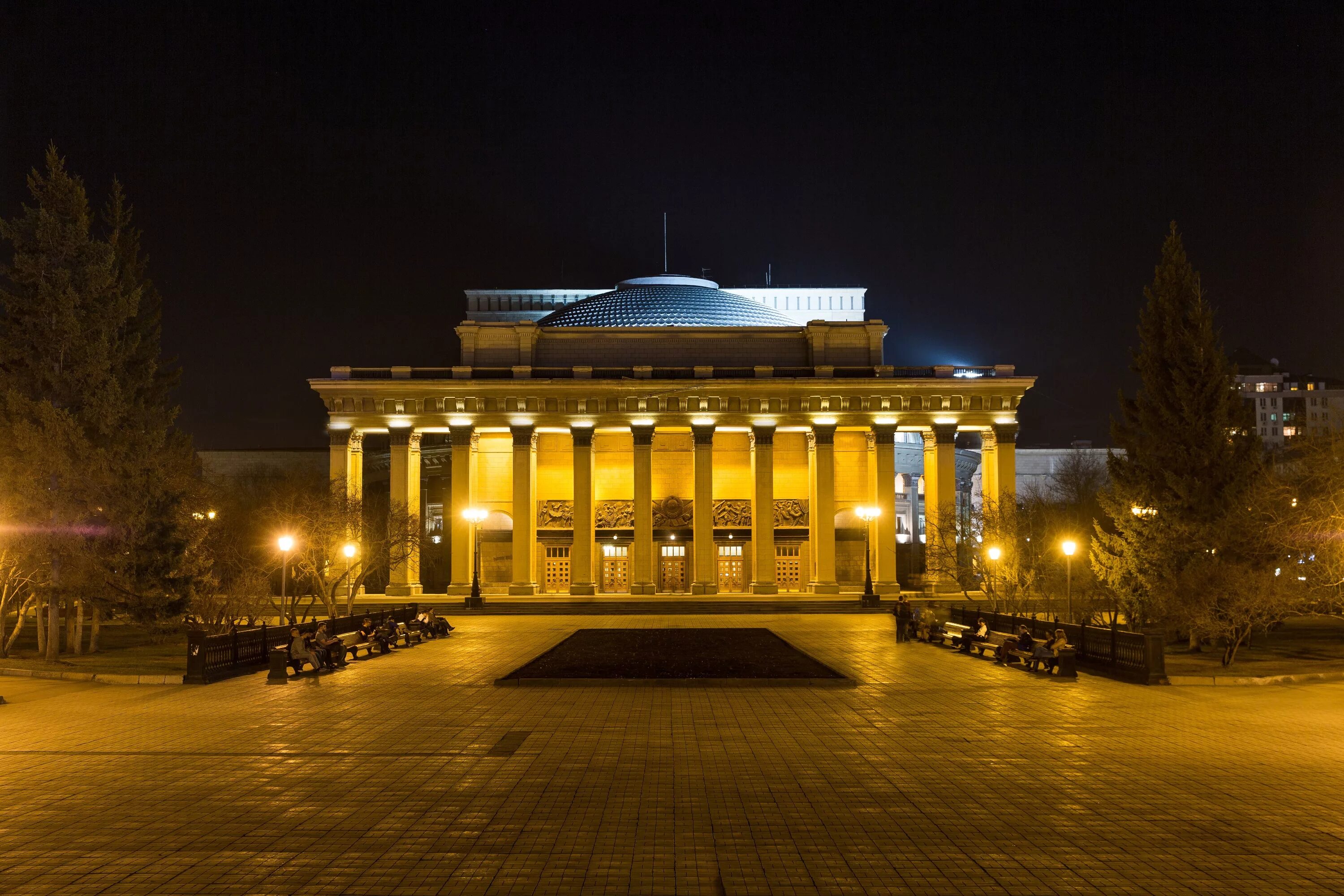 нововибирский театр "оперы и балета". академический театр оперы и балета новосибирск. новосиб театр оперы и балета. нововибирский театр "оперы и балета". новосибирский театр оперы и балета.