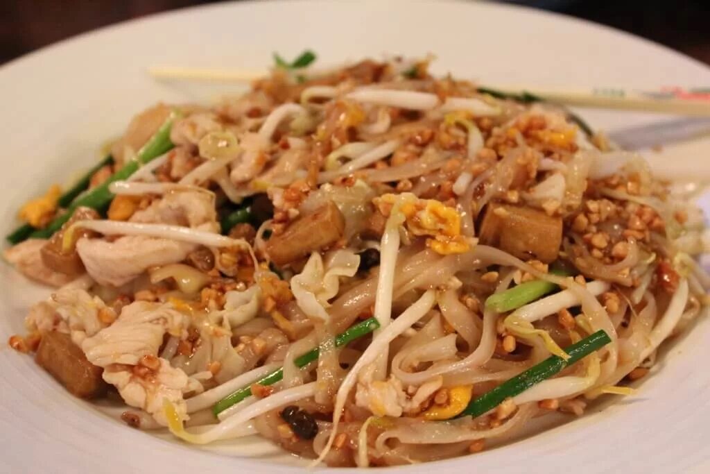 Пхат Тхай. Тайская лапша пад-Тай. Пад Тай (Pad Thai). Лапша пхат Тай Тайланд.