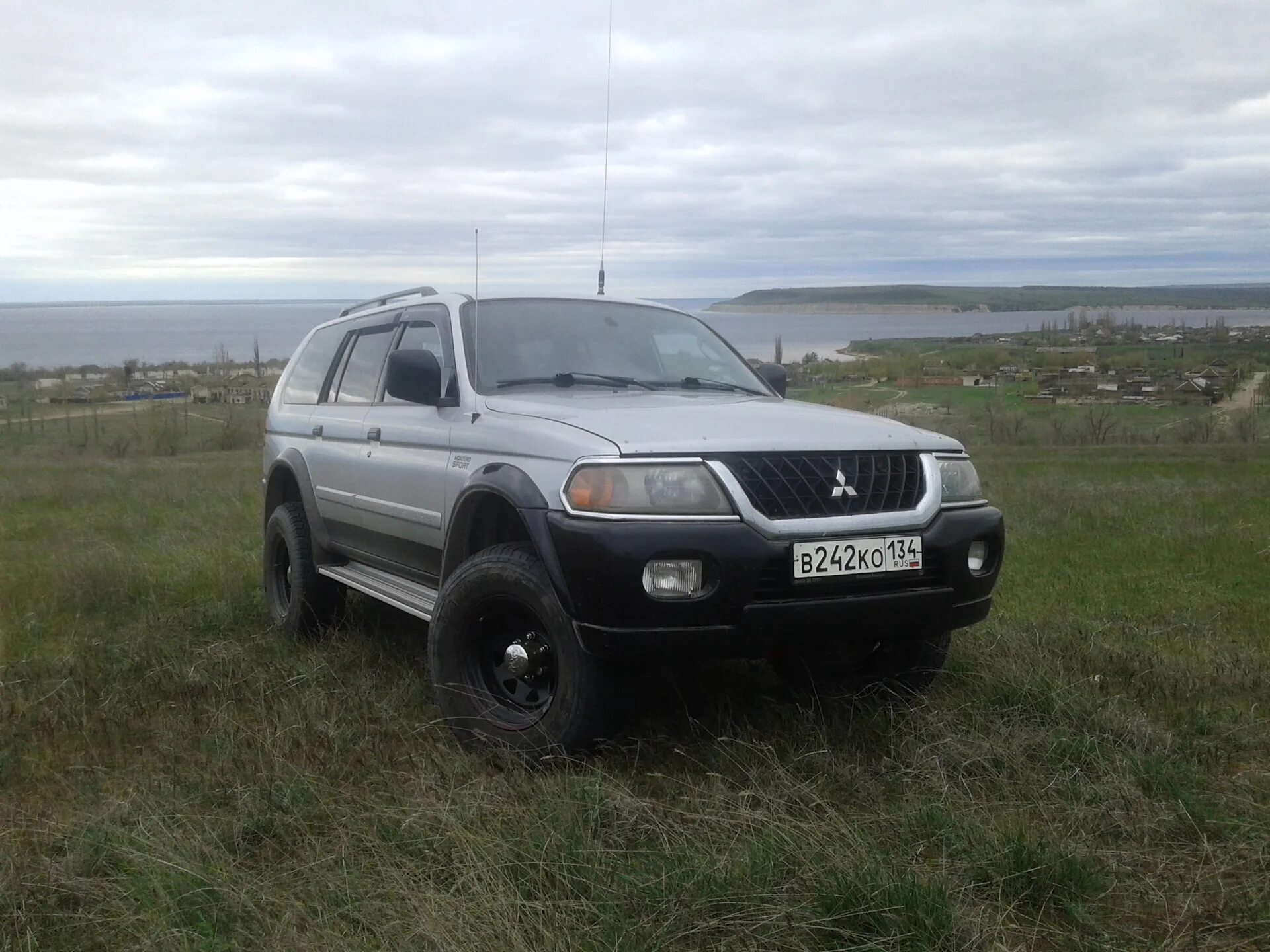 Mitsubishi pajero sport 1. Ммс монтеро спорт. Ммс монтеро. Ммс монтеро спорт. Паджеро монтеро 3 спорт.