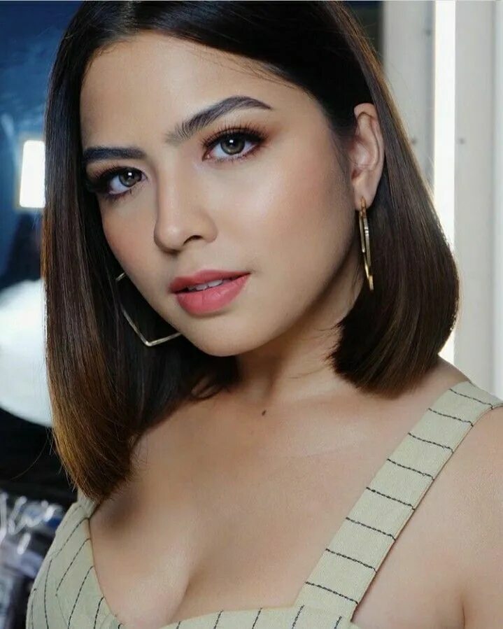 Alexa ilacad. Alexabrokere модель. Alexa Ilacad Filipino actress.