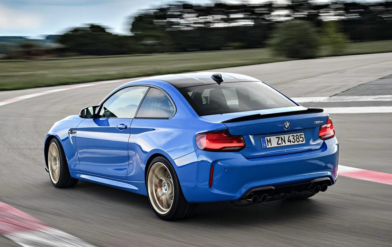 Новая bmw m. BMW m2 2020. BMW m2 Coupe 2023. BMW m2 2022. BMW m2 новая 2021.