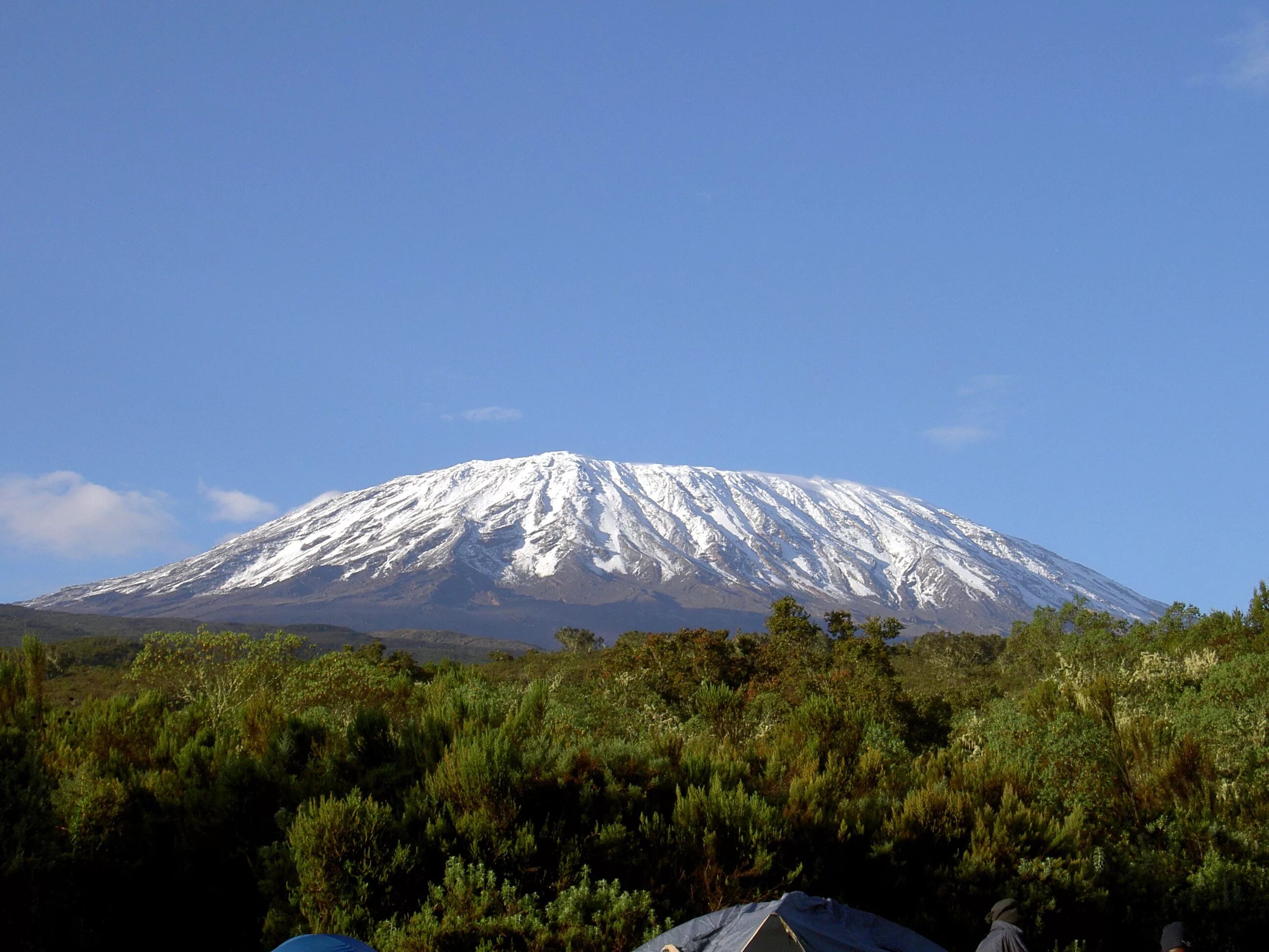 Африка самый высокий. Гора Килиманджаро. Вулкан Килиманджаро. Килиманджаро Танзания. Вершина горы Килиманджаро.