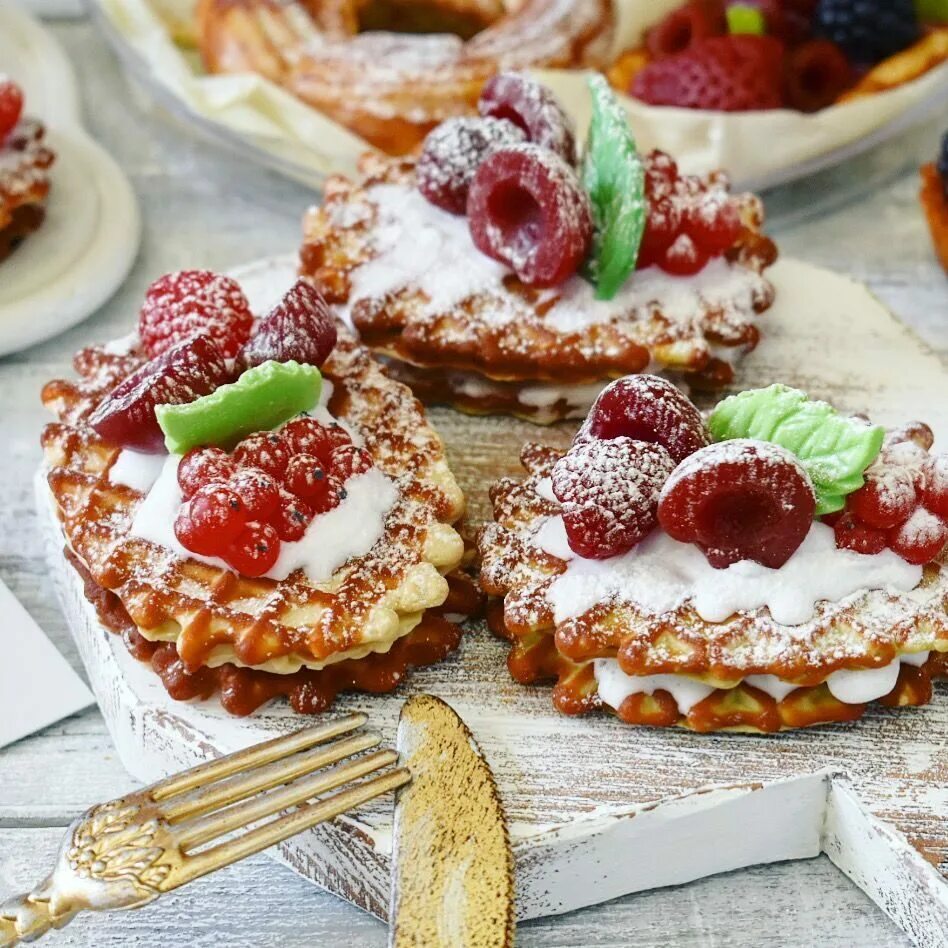 Торт из вафель. Палео вафли. Торт из вафель. Вафельный торт. Торт с венскими вафлями.