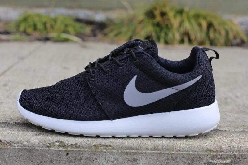 Кроссовки найк купить в москве outlet nike. Найк Roshe Run. Nike кроссовки Roshe Run. Кроссовки Nike Roshe Run, чёрные. Nike Рош РАН.