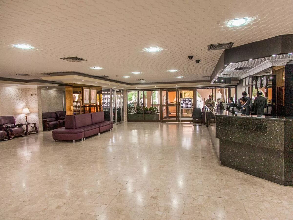 Отель sharjah carlton hotel 4. Carlton sharjah 4 шарджа. Карлтон шарджа 4. Шарджа карлтон отель шарджа. Дубай отель карлтон шарджа.