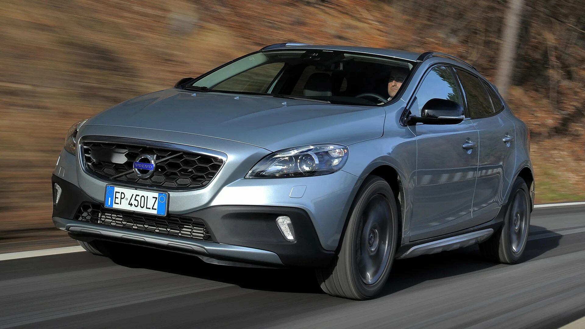 Вольво в40 кросс кантри. Вольво кросс кантри v40. вольво v40 cross. volvo v40 и v40 cross country. вольво в 40 кросс.