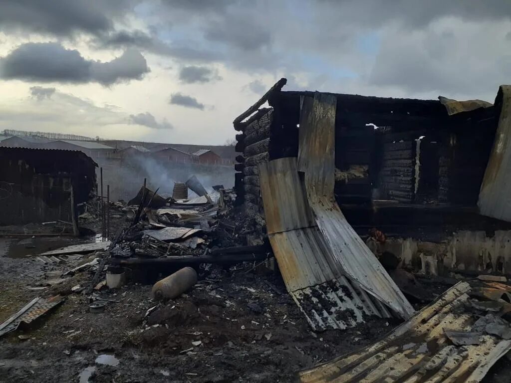 Пожар в село Покровское. Атяшевский район пожар в селе. Пожар в Атяшевском районе 1 августа 2023.