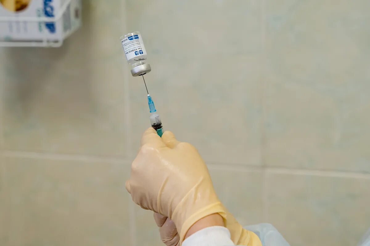 Вакцинация тверь. Передвижные медицинские комплексы кчр. Вакцинация от коронавируса. Вакцинация от гриппа. Пункт вакцинации.