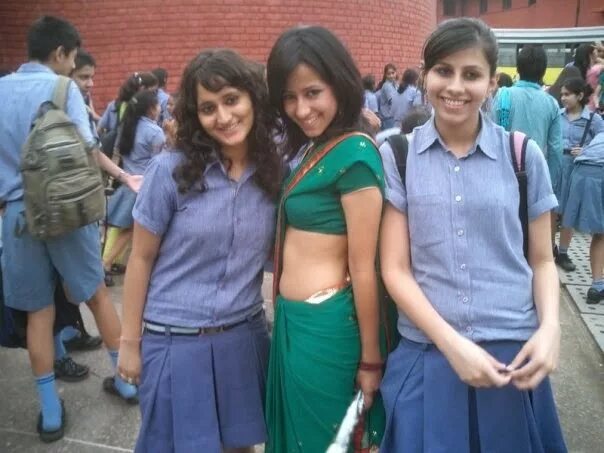 Indian school girl 7th. Desi school girl. Индийские школьницы. Desi school girl. Униформа девушки пакистан.