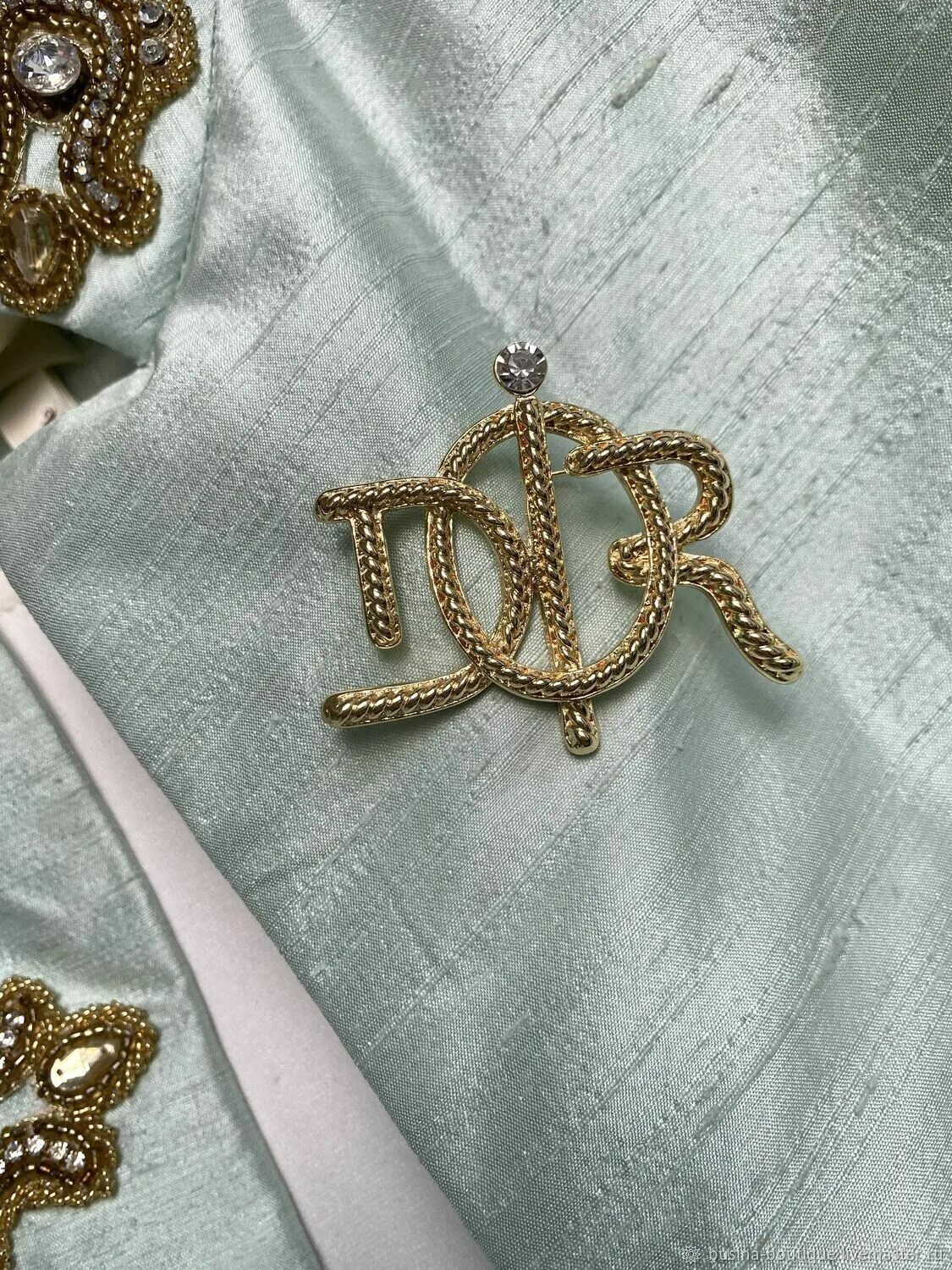 Брошь диор. Брошки диор. брошь dior мужская.