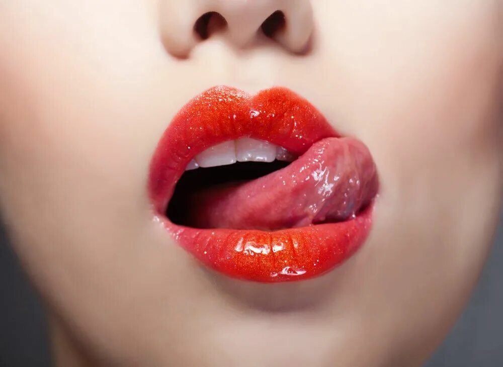 Close lips. Женские губы. Красивые женские губы. Соблазнительные губы. Красивые губки.