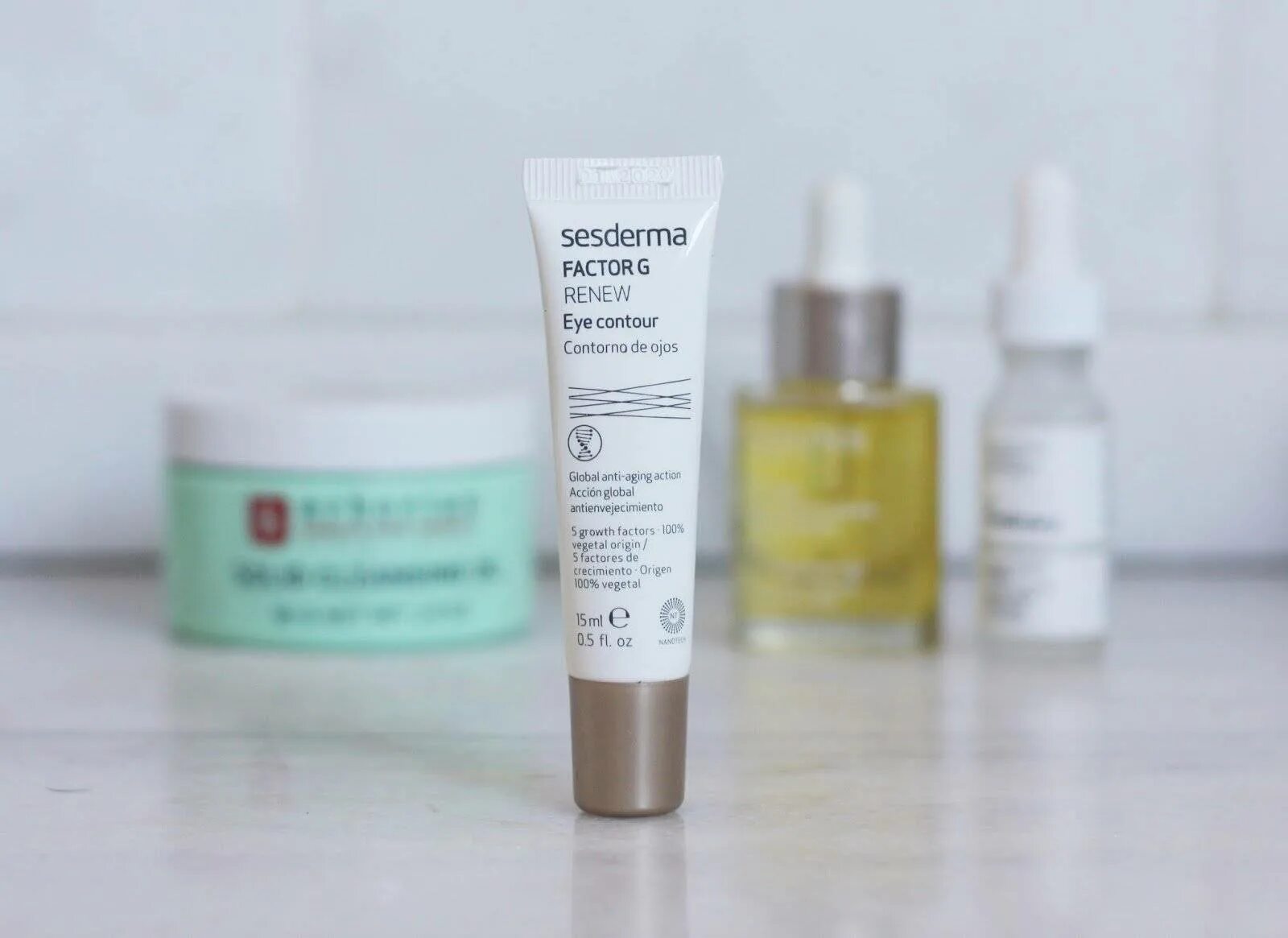 Ретинол для лица какой процент. Сесдерма крем с ретинолом. sesderma retises eye. sesderma крем для глаз с ретинолом. лучшие средства с ретинолом сесдерма.