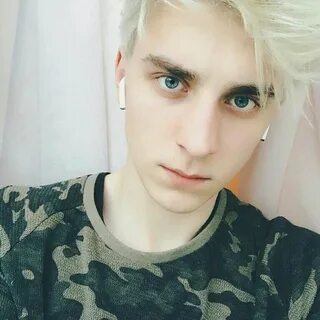 Какие глаза у а4