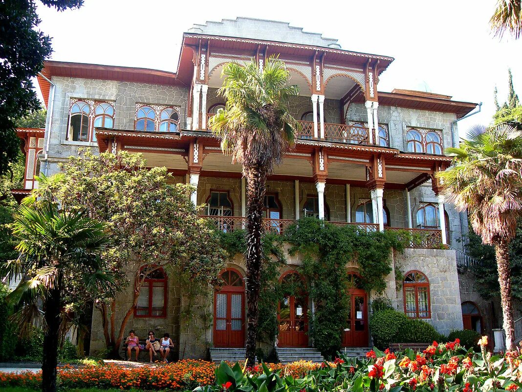 усадьба раевских. дворец карасан алушта. дворец карасан (имение раевских). усадьба раевских в крыму карасан. имение карасан.