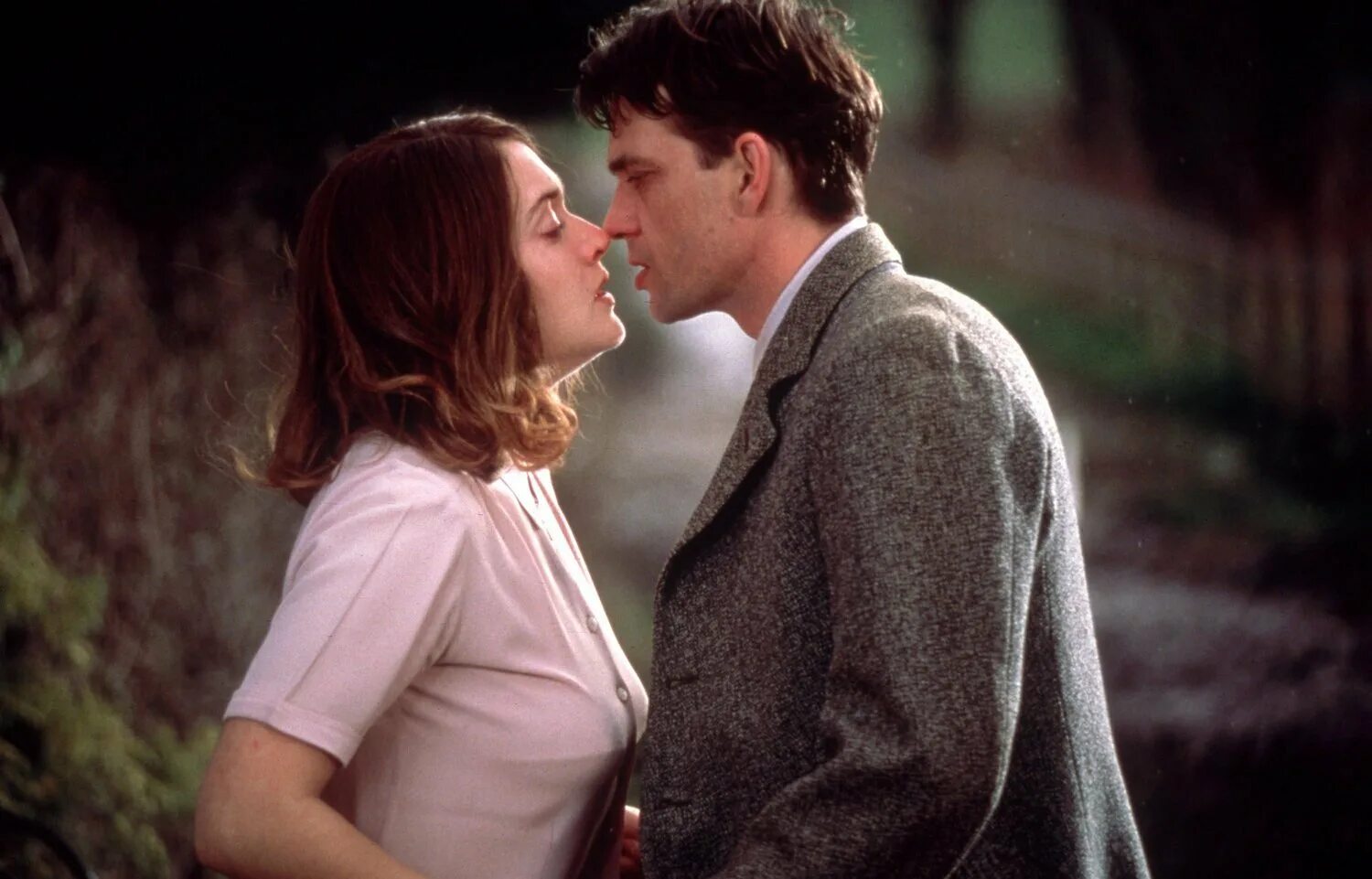 Энигма трейлер. Энигма (2001). энигма фильм 2001 николай костер вальдау. энигма  enigma (2001) мэттью макфэдиена. фильм энигма лордфильм.