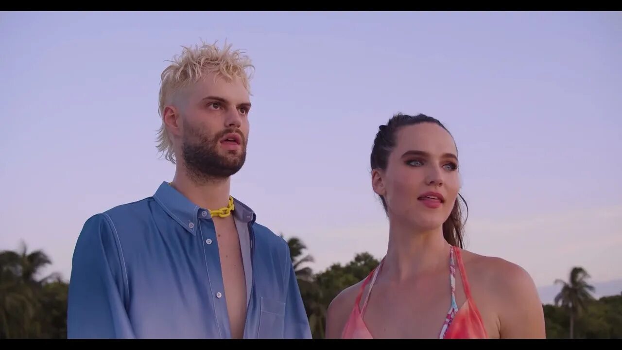 Хорошее лето с софи. Sofi Tukker John Summit Sun came up. Sofi Tukker - Jacaré (Extended Mix). Sofi Tukker Original sin костюмы. Sofi Tukker Summer in New York.