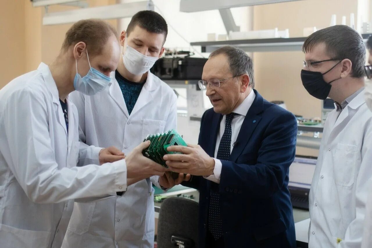 Академгородок г. Ученые города россии список. Разработки ученых в фильмах. Наука молодые ученые. Фиц «институт катализа им.