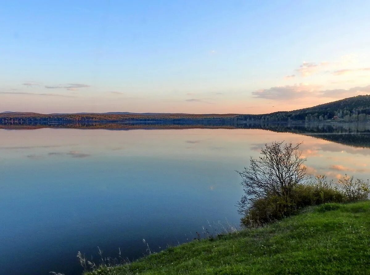 Озеро бол. Озеро большой Берчикуль Кемеровская область. Озеро Берчикуль Кузбасс. Озеро Берчикуль в Тисульском районе. Озеро Берчикуль Кемерово.