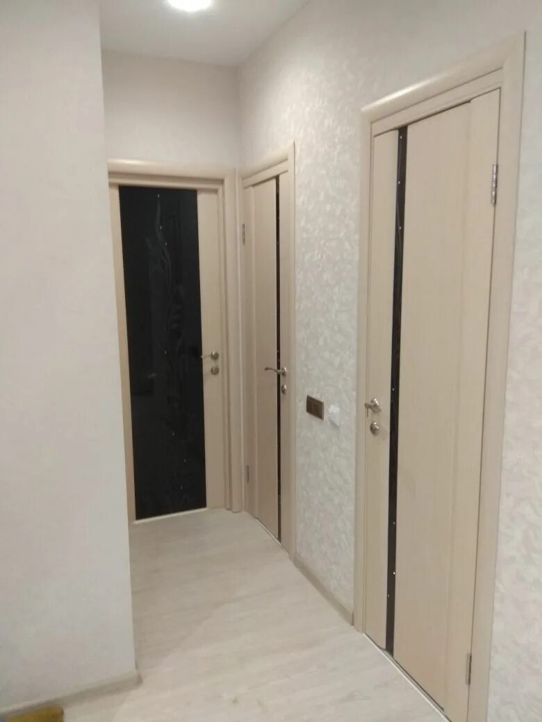 Двери со светлым полом фото современные двери в прихожей Beige living rooms, Design, Room decor