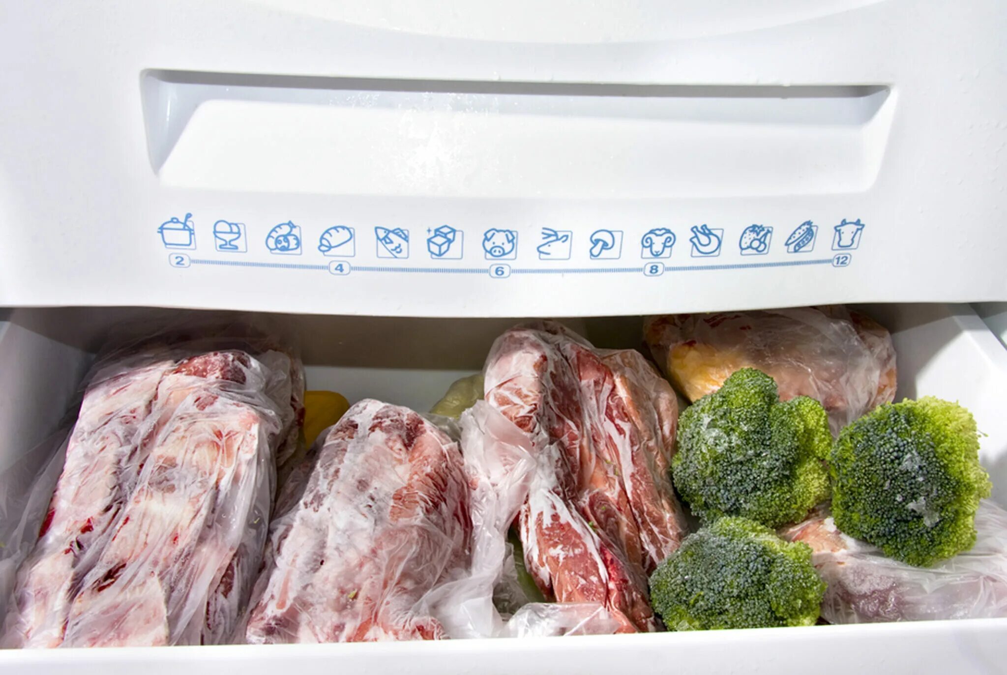 Почему мясо замораживают. Холодильник для мяса.