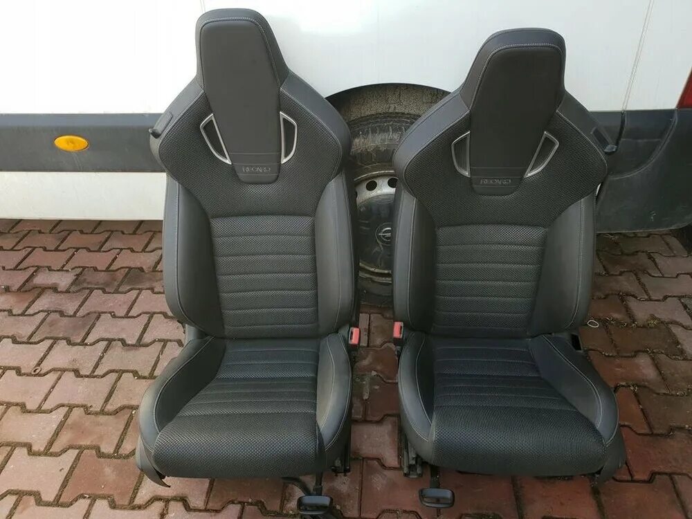 Recaro Opel. Сиденья Corsa OPC. Opel Recaro сиденья. Сиденья Opel Инсигния OPC.