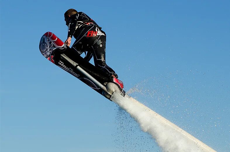 Реактивная доска джет. Экстремальные виды. Летающая доска flyboard air. Флайборд флайсерф. Развлечения на воде.