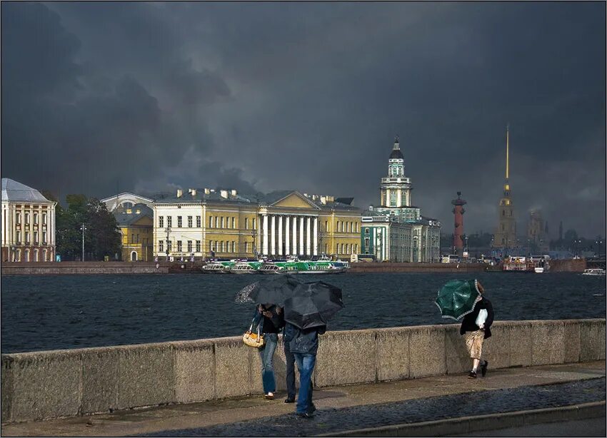 Обычная погода в питере. Санкт-Петербург дождь. Санкт-Петербург дождь набережная.